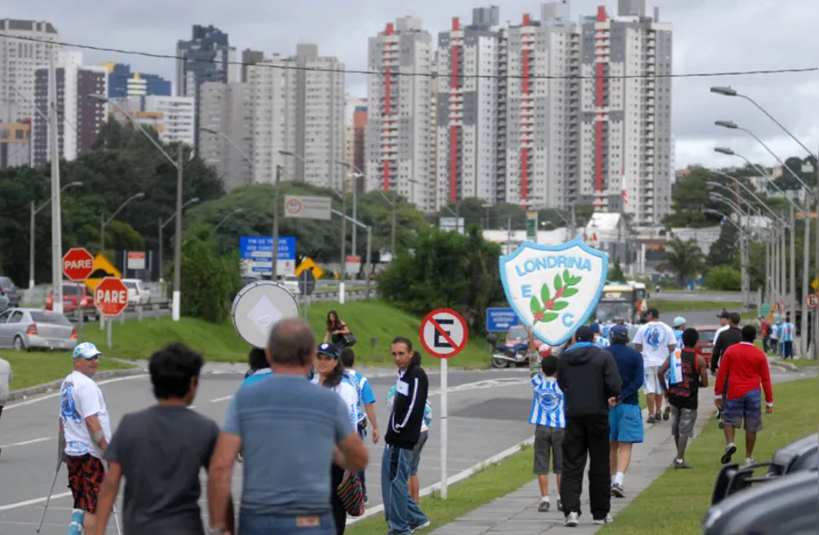 Tubarão engole o Jotinha e fará decisão com o Coxa