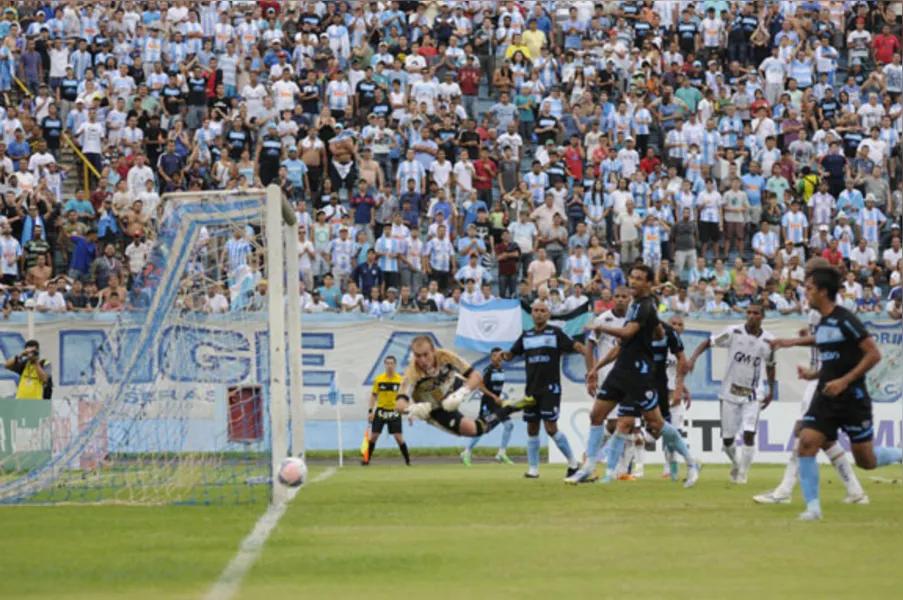 Londrina sucumbe e cai para a vice-liderança