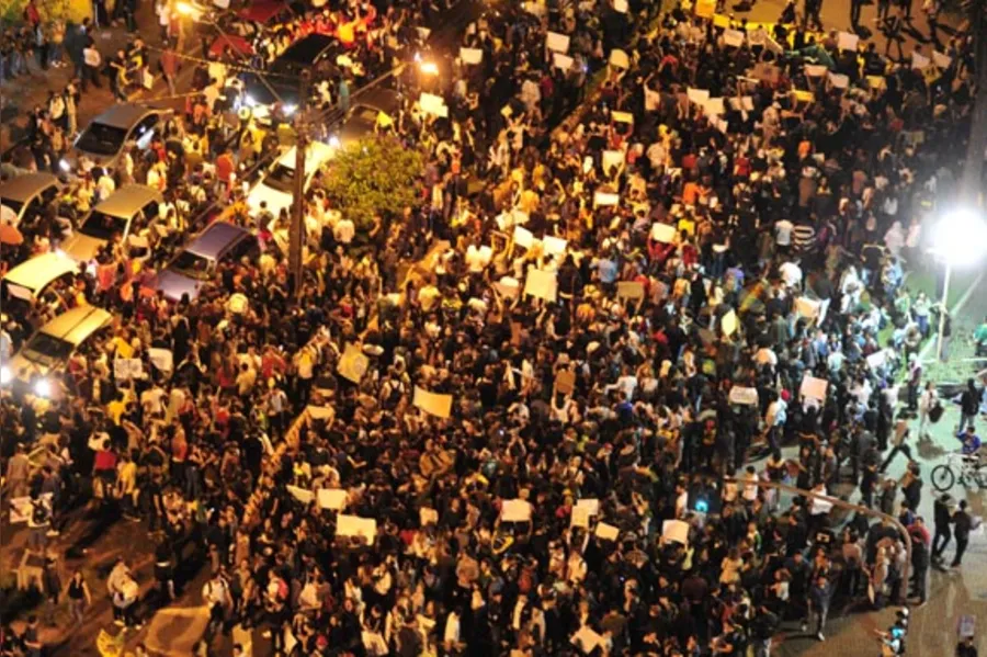 Confira galeria de imagens dos protestos em Londrina