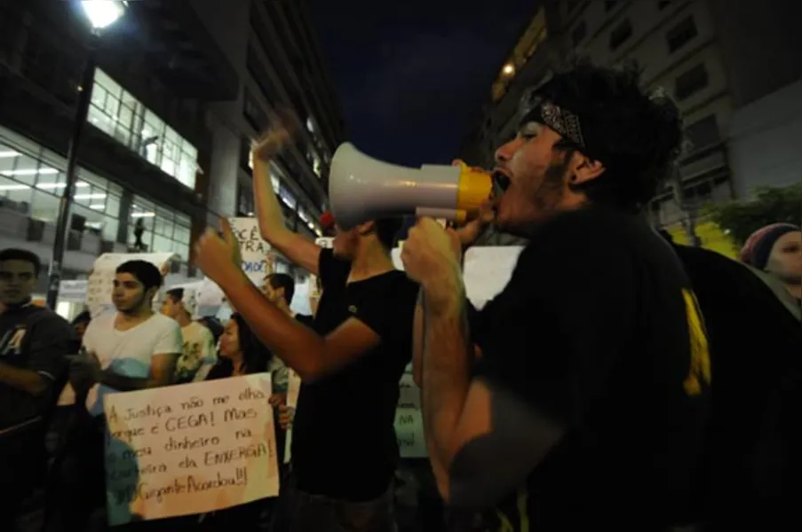 Onda de protestos toma conta do País