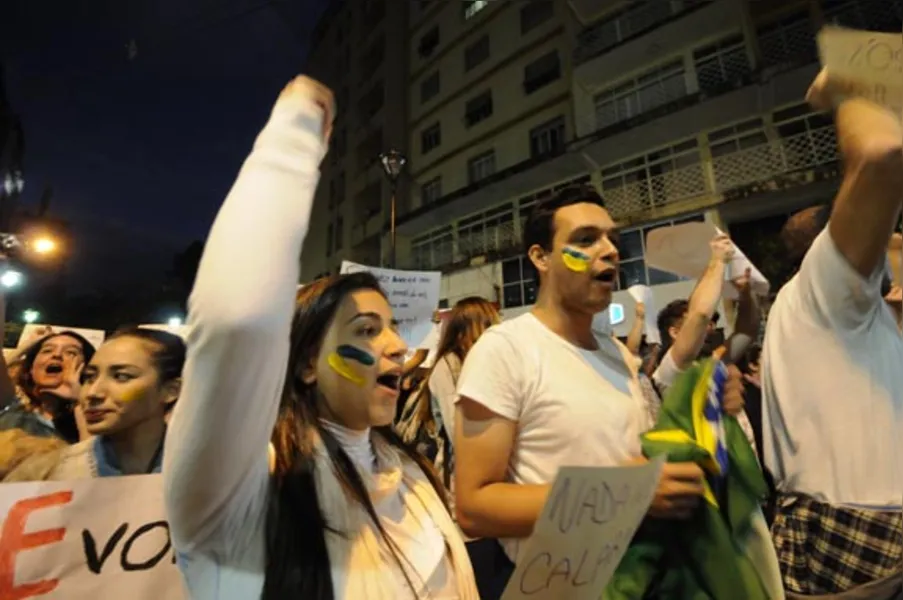Onda de protestos toma conta do País