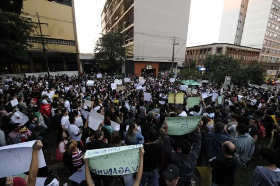 Confira galeria de imagens dos protestos em Londrina