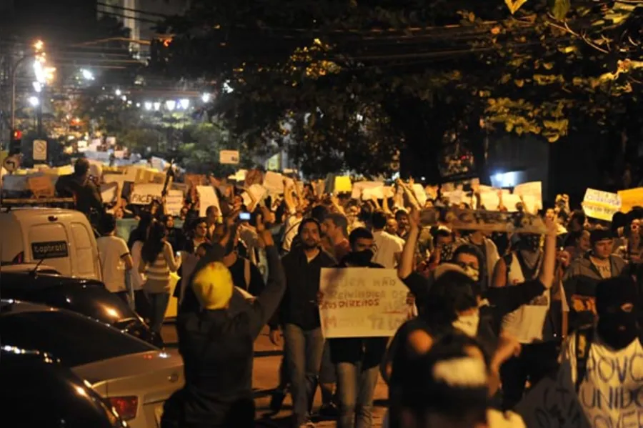 Onda de protestos toma conta do País