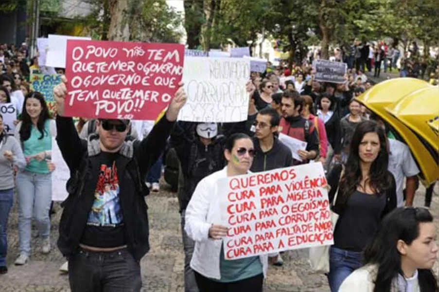 Manifestantes tomam conta da Higienópolis; acompanhe