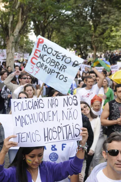 Manifestantes tomam conta da Higienópolis; acompanhe