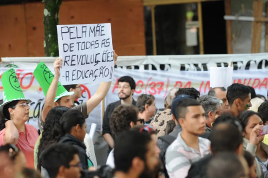 Marcha volta a colorir as ruas de Londrina