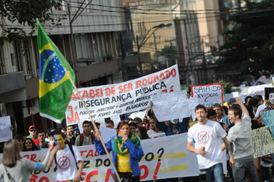 Marcha volta a colorir as ruas de Londrina