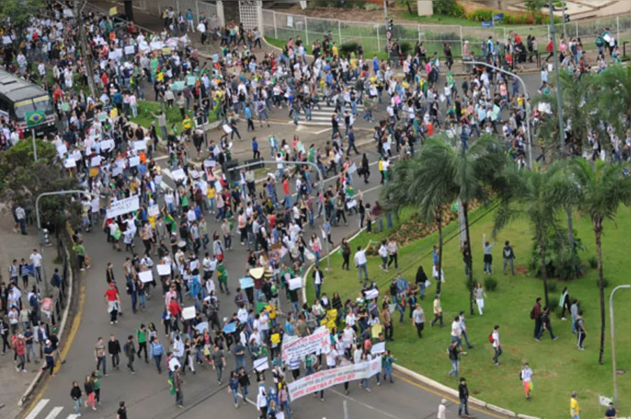 Marcha volta a colorir as ruas de Londrina