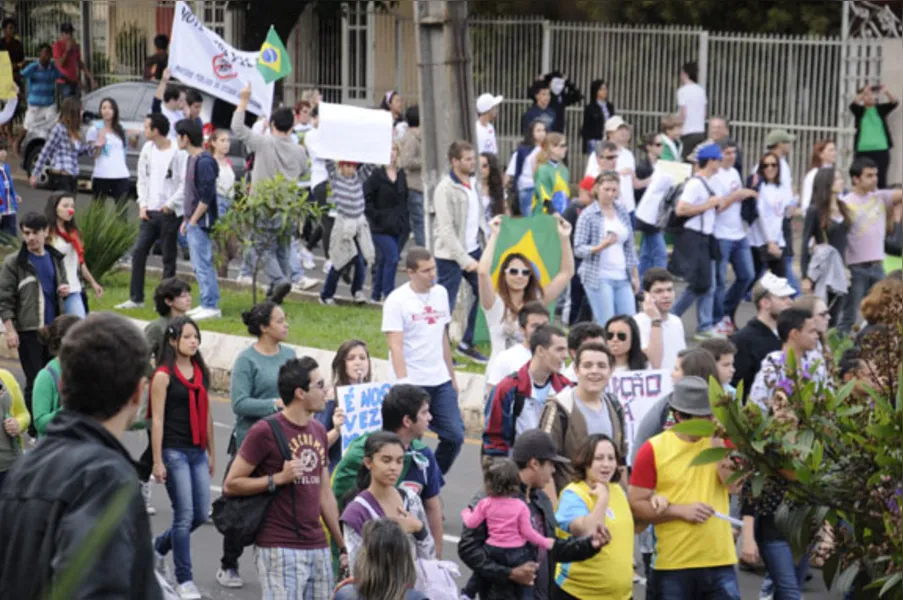 Marcha volta a colorir as ruas de Londrina