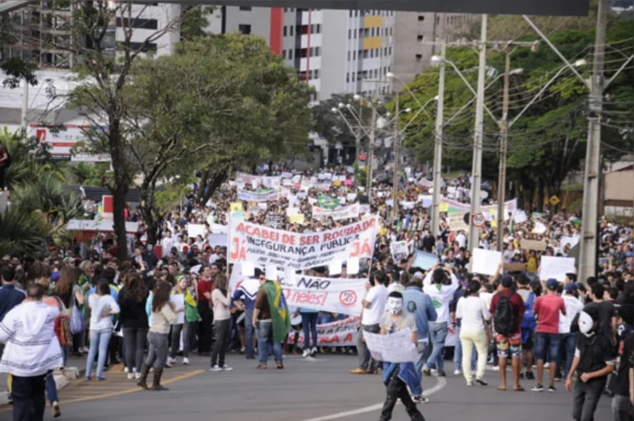 Marcha volta a colorir as ruas de Londrina