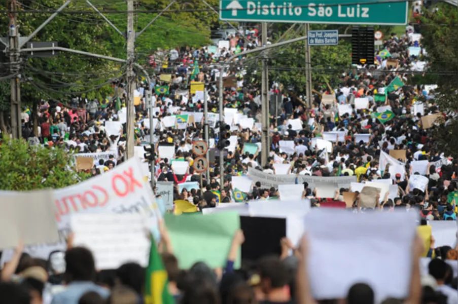 Marcha volta a colorir as ruas de Londrina