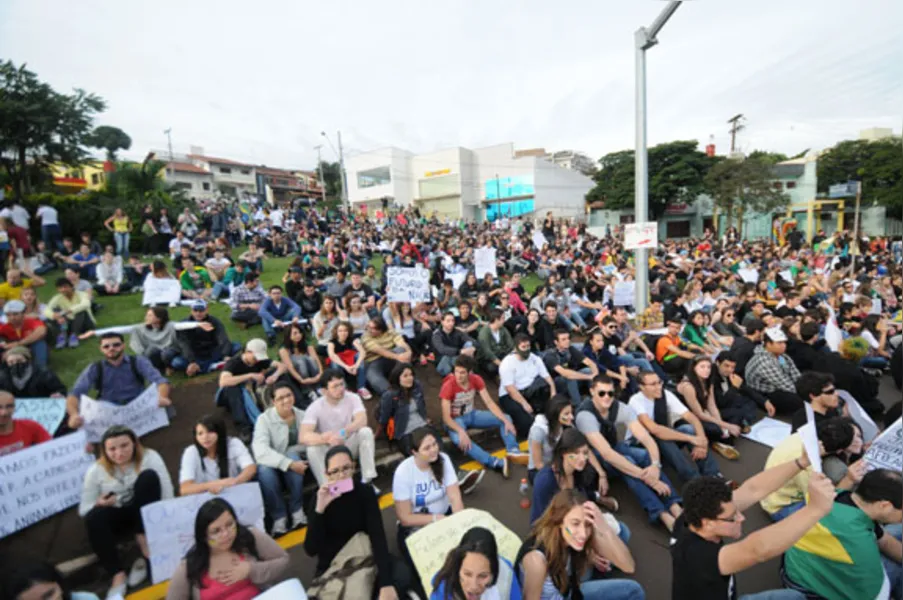 Marcha volta a colorir as ruas de Londrina