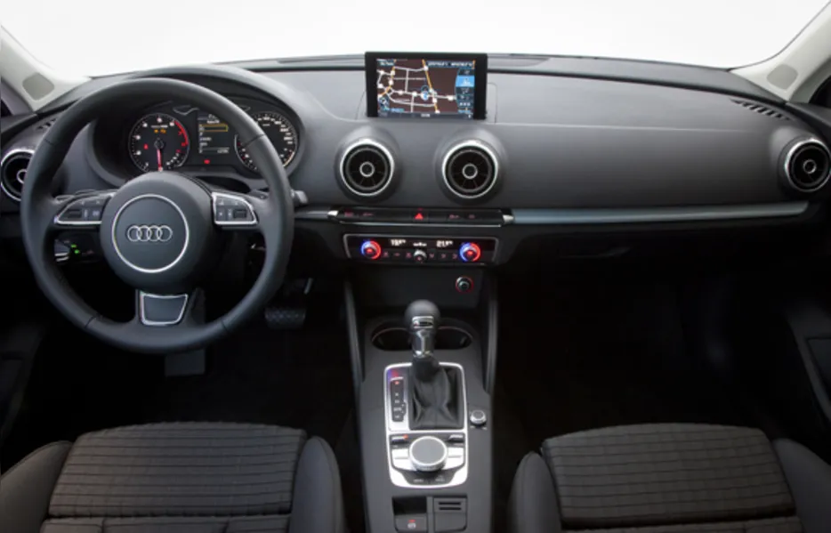 A3 Sportback chega mais elegante, equipado e potente