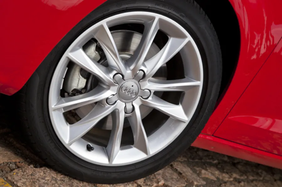 A3 Sportback chega mais elegante, equipado e potente