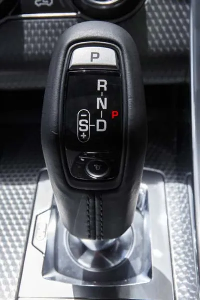 Novo Range Rover Sport está mais leve