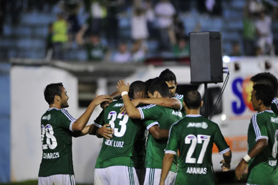 Sem empolgar, Palmeiras supera Guaratinguetá