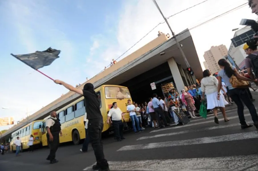 Protesto contra tarifa termina em confusão
