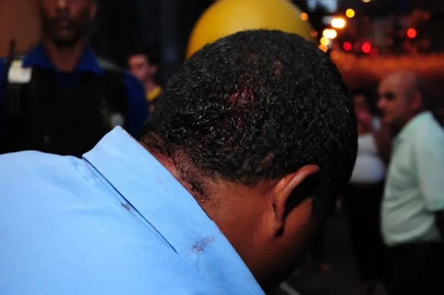 Londrinenses protestam contra aumento da passagem do transporte coletivo e pedem transparência