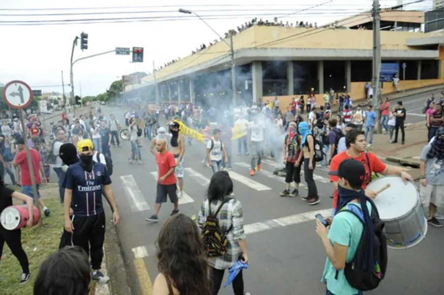 Entidades fazem segundo protesto contra tarifa de ônibus
