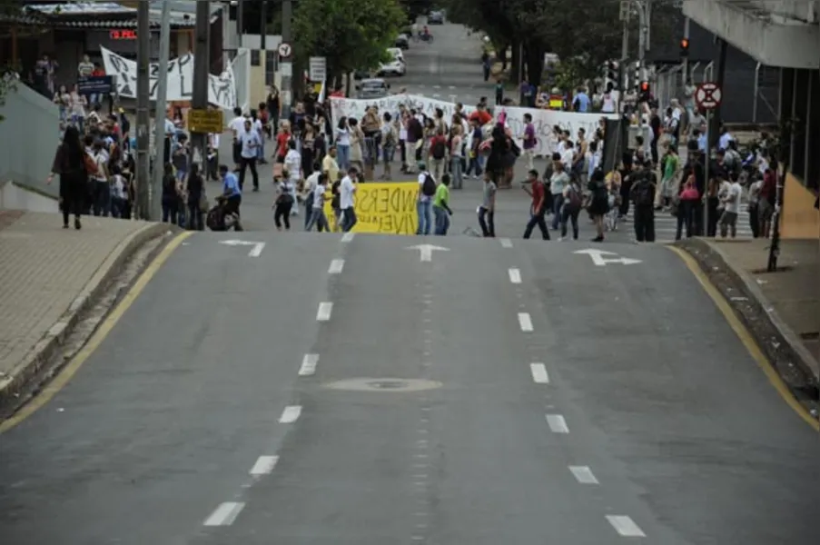 Entidades fazem segundo protesto contra tarifa de ônibus