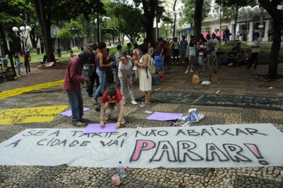 Entidades fazem segundo protesto contra tarifa de ônibus