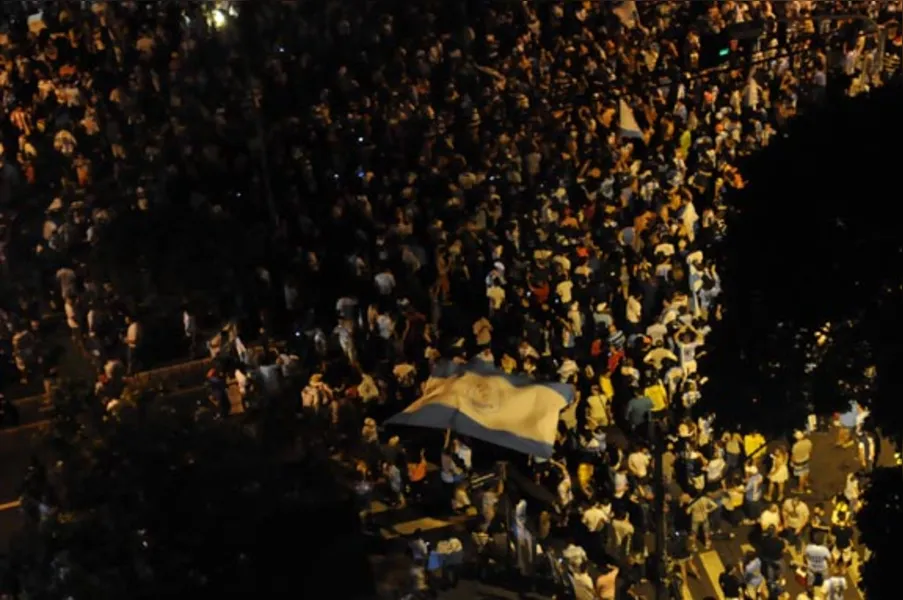 Confira, em imagens, a festa do título do Tubarão