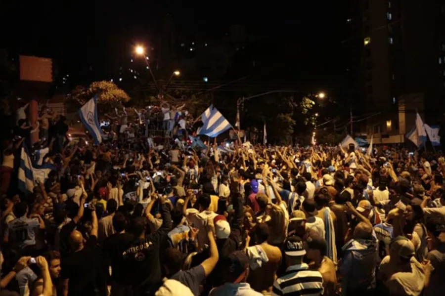 Confira, em imagens, a festa do título do Tubarão