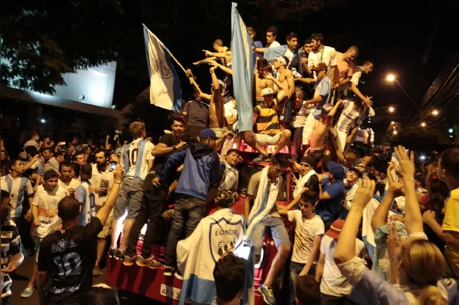 Confira, em imagens, a festa do título do Tubarão