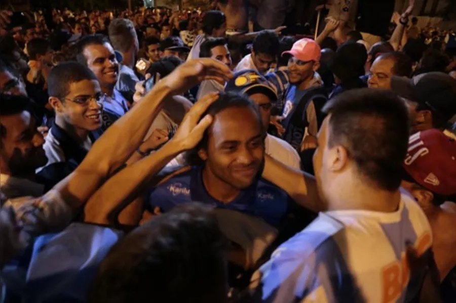Confira, em imagens, a festa do título do Tubarão