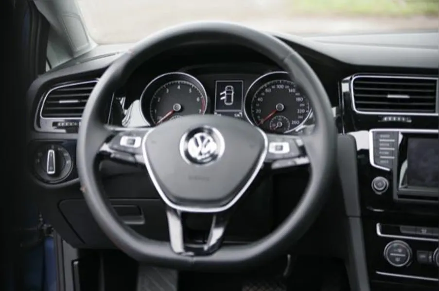 Novo Golf: veloz e ainda mais seguro