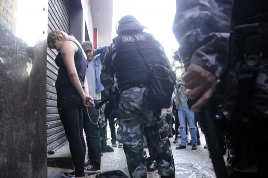 Protesto gera tensão no centro de Curitiba