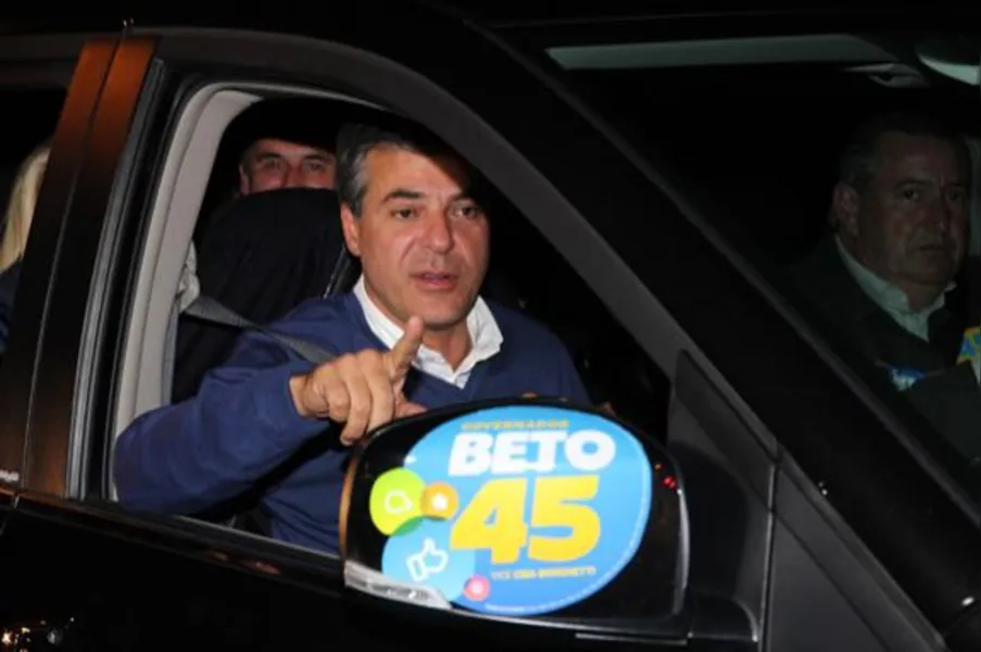 Beto Richa é reeleito em primeiro turno