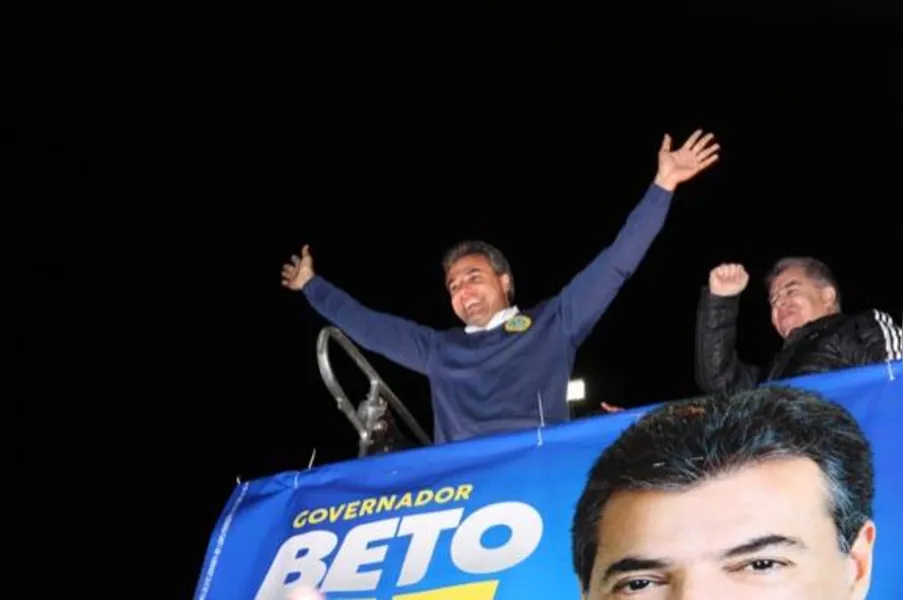 Beto Richa é reeleito em primeiro turno