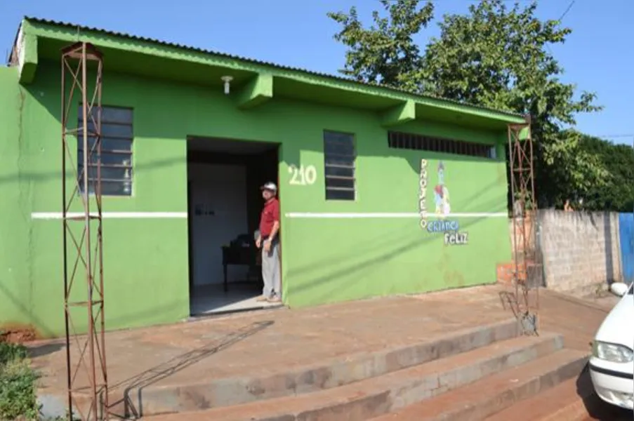 Jovens aprendem música clássica na periferia de Londrina