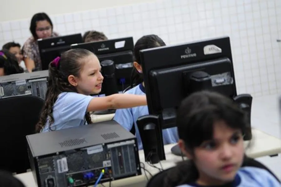 EDUCAÇÃO - Por uma escola nota 10
