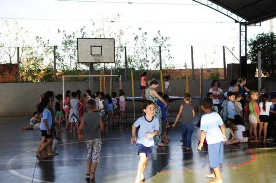 EDUCAÇÃO - Por uma escola nota 10