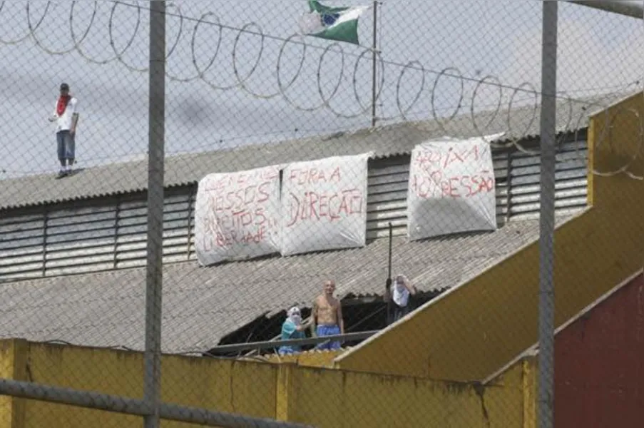 Rebelados exigem troca do comando de penitenciária
