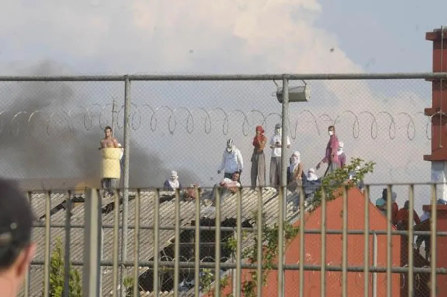 Rebelados exigem troca do comando de penitenciária