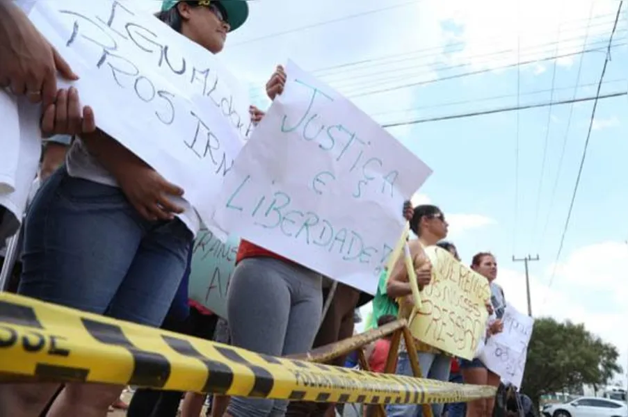 Rebelados exigem troca do comando de penitenciária