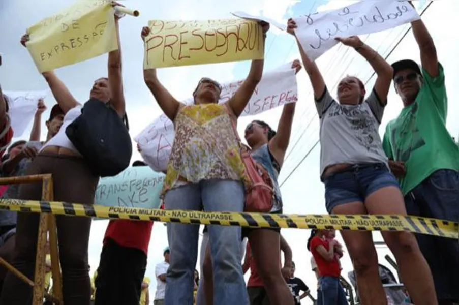 Rebelados exigem troca do comando de penitenciária