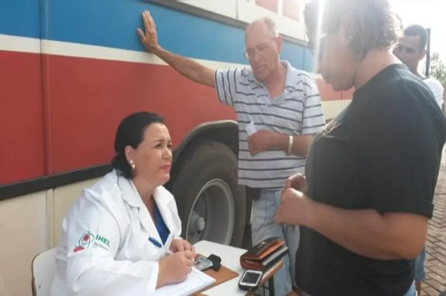 Profissionais da rede estadual realizam 'protesto' solidário