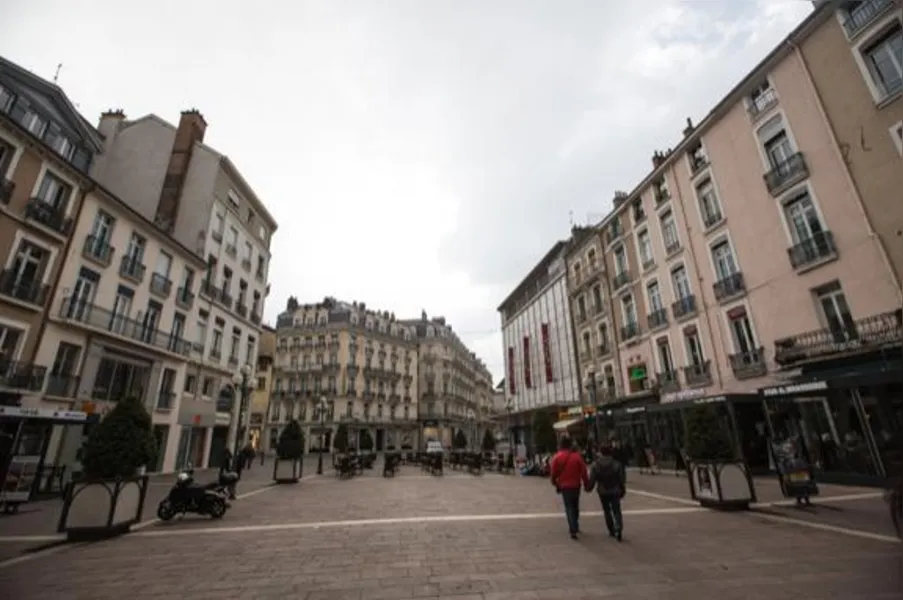 TURISMO - Muito além de Paris