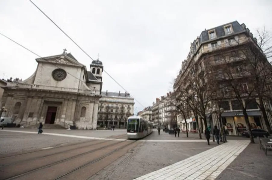 TURISMO - Muito além de Paris