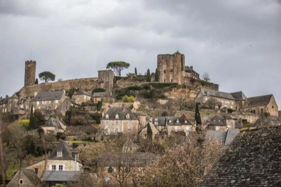 TURISMO - Muito além de Paris