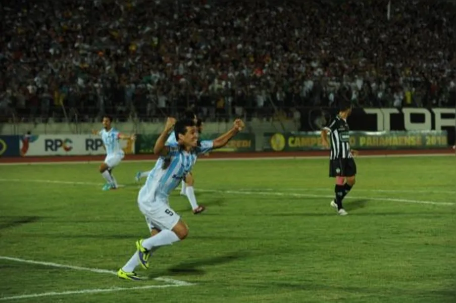 Nos pênaltis, Londrina vence e pega Coritiba na semifinal