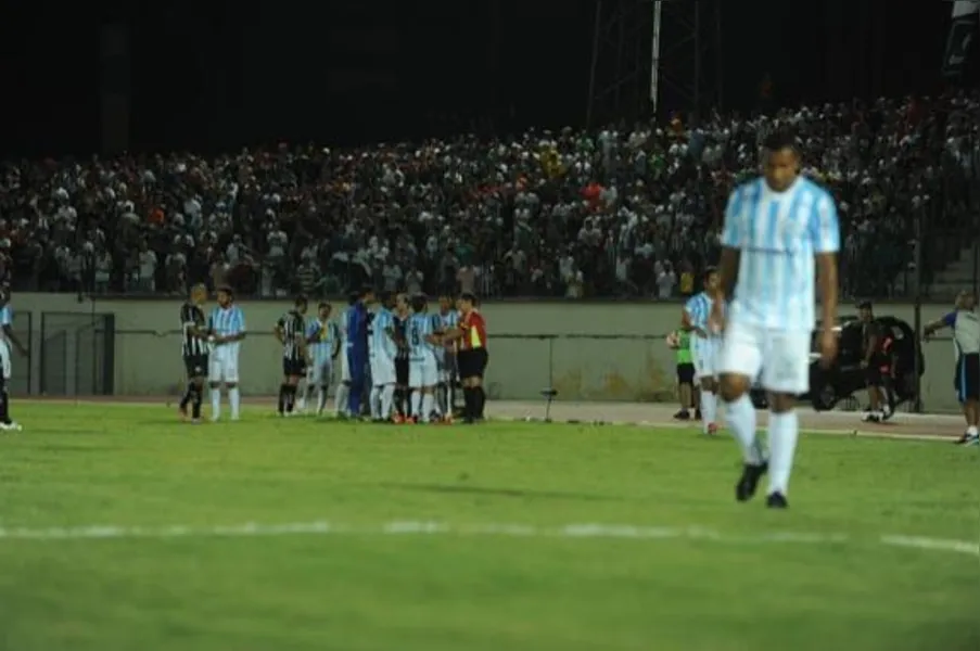 Nos pênaltis, Londrina vence e pega Coritiba na semifinal