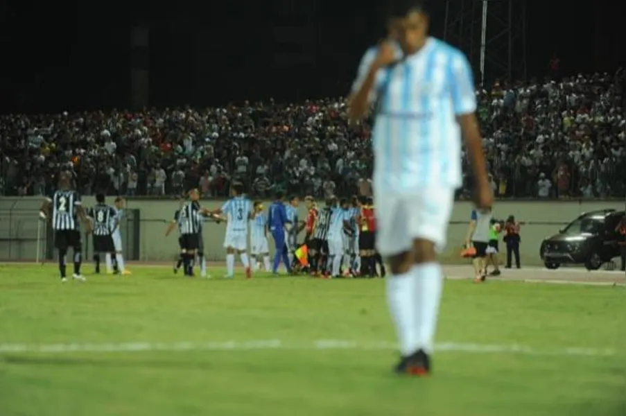 Nos pênaltis, Londrina vence e pega Coritiba na semifinal