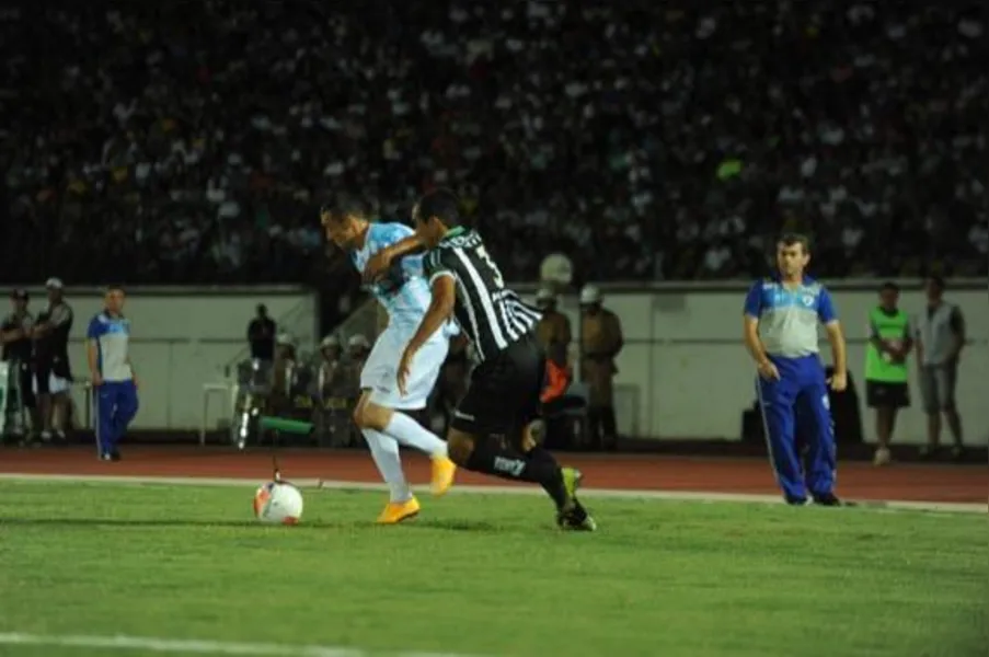 Nos pênaltis, Londrina vence e pega Coritiba na semifinal