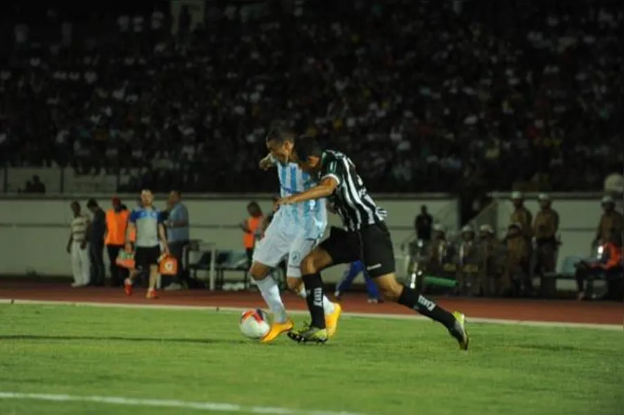 Nos pênaltis, Londrina vence e pega Coritiba na semifinal