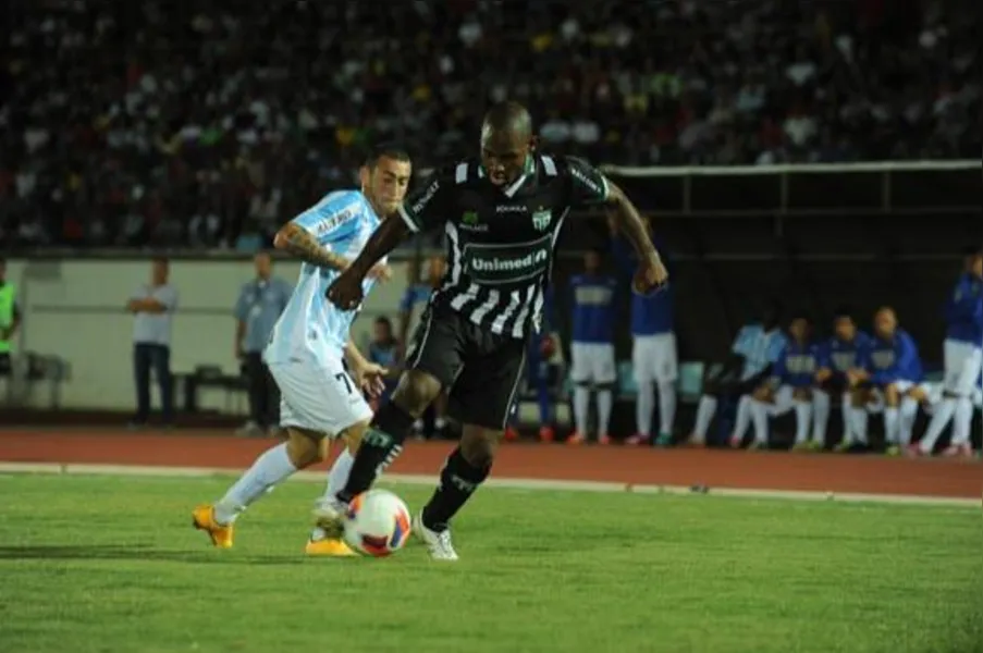 Nos pênaltis, Londrina vence e pega Coritiba na semifinal
